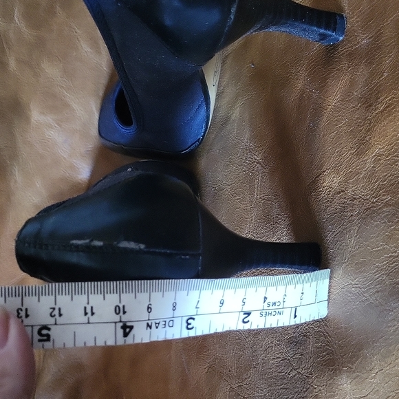 **Removing 6/30**Joan & David Vegan Leather and Fabric Pumps - Picture 5 of 10
